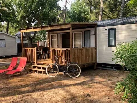 mobil home bahia 2 ch avec terrasse couverte